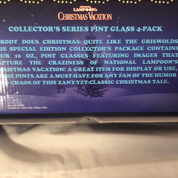 National Lampoon’s Christmas Vacation collectors series 4-pack glass set - Picture 7 of 7